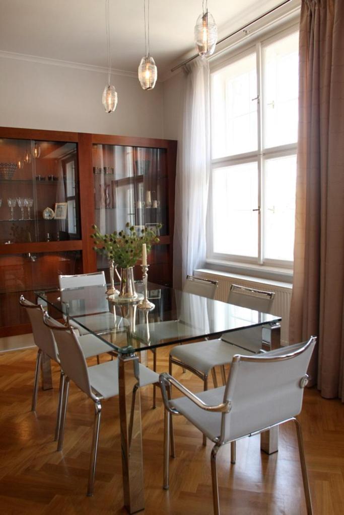 Spacious Elegance In The Heart Of Old Town Prague Exterior photo